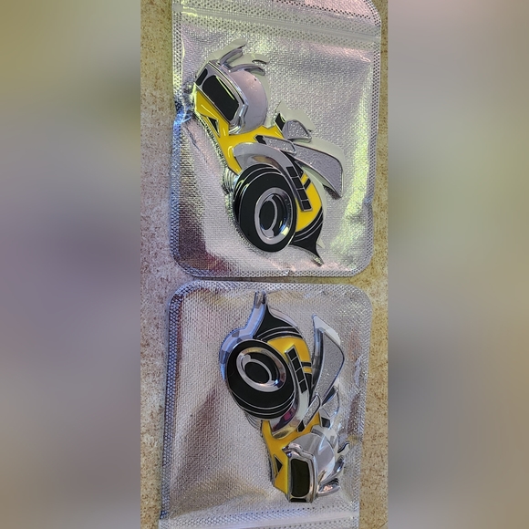 2 Super Bee badge emblems for Hemi SRT Scat Pack Dodge Challenger.  Ligh… - Picture 1 of 8